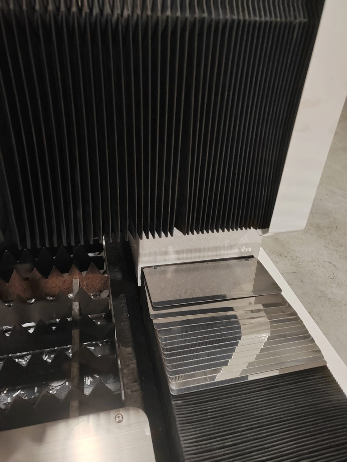 Станок лазерной резки листа OPTICUT 3015ECO введен в эксплуатацию